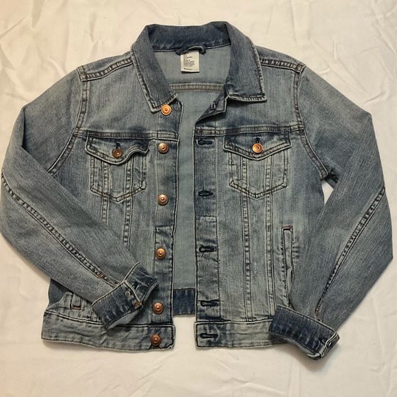 Jean Jacket - Picture 2 of 7